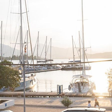 The White Rose Apartment Poros Town エクステリア 写真