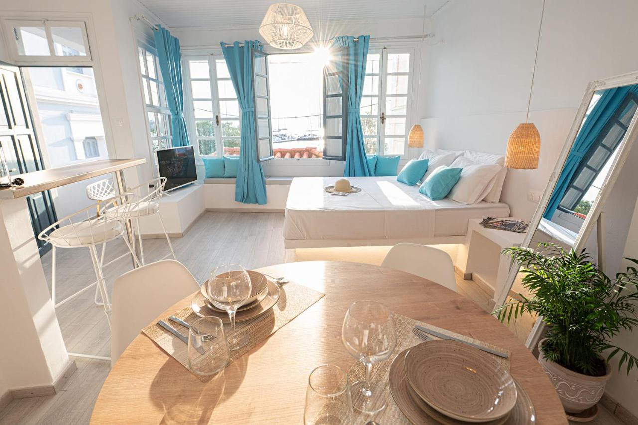 The White Rose Apartment Poros Town エクステリア 写真