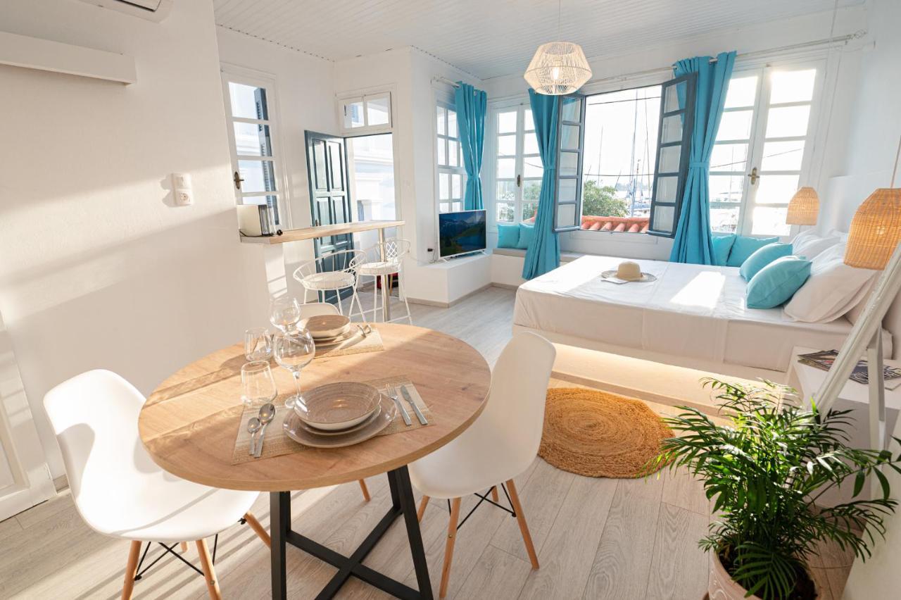The White Rose Apartment Poros Town エクステリア 写真