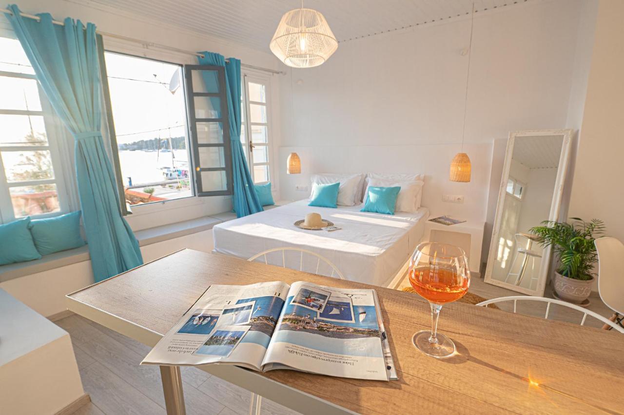 The White Rose Apartment Poros Town エクステリア 写真